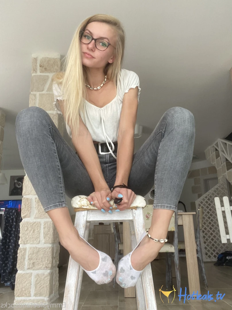 Emmysfeetandsocks [ emmyfeetandsocks ] Onlyfans leaked photo 12573651 on Hotleaks.tv