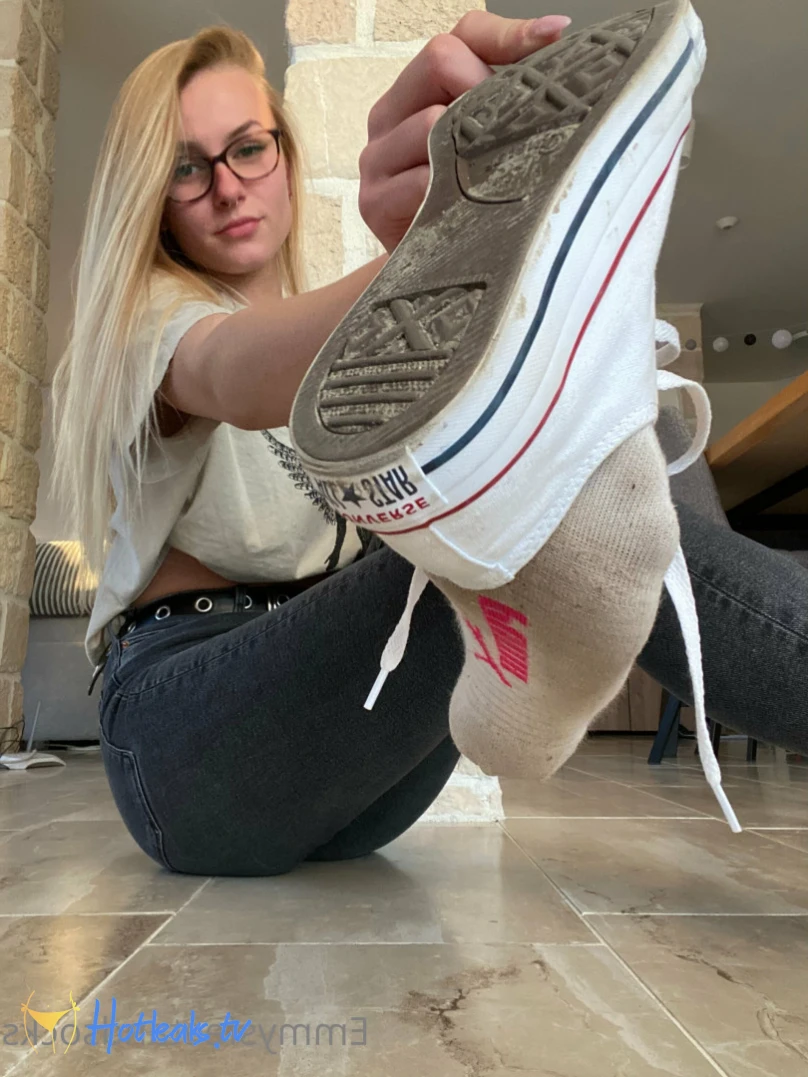 Emmysfeetandsocks [ emmyfeetandsocks ] Onlyfans leaked photo 12655399 on Hotleaks.tv