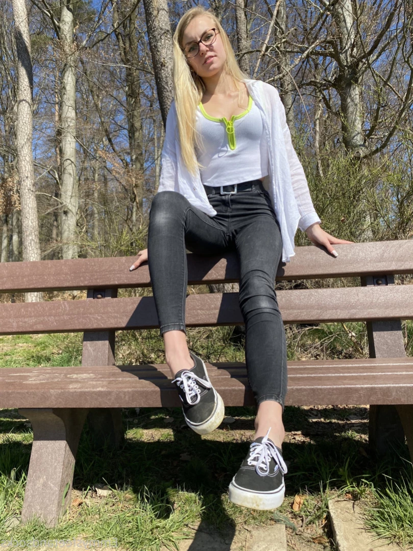 Emmysfeetandsocks [ emmyfeetandsocks ] Onlyfans leaked photo 12658716 on Hotleaks.tv