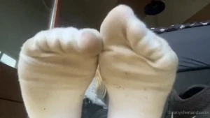 Emmysfeetandsocks [ emmyfeetandsocks ] Onlyfans leaked video 13093021 on Hotleaks.tv