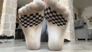 Emmysfeetandsocks [ emmyfeetandsocks ] Onlyfans leaked video 13093049 on Hotleaks.tv