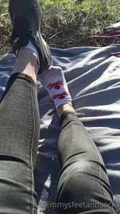 Emmysfeetandsocks [ emmyfeetandsocks ] Onlyfans leaked video 13397385 on Hotleaks.tv