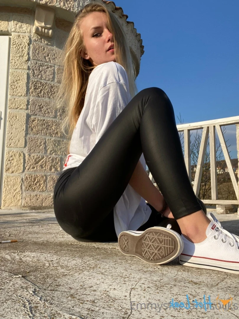 Emmysfeetandsocks [ emmyfeetandsocks ] Onlyfans leaked photo 13647585 on Hotleaks.tv