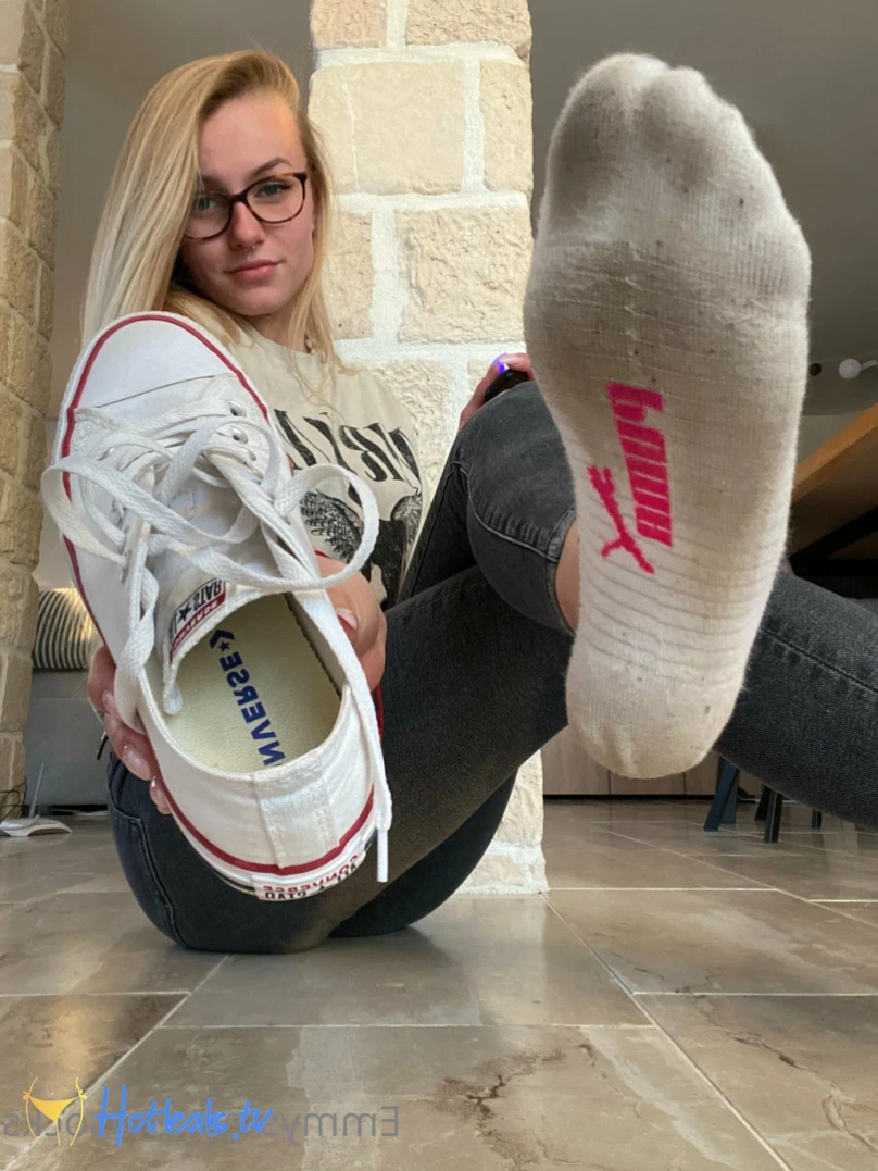 Emmysfeetandsocks [ emmyfeetandsocks ] Onlyfans leaked photo 13674181 on Hotleaks.tv