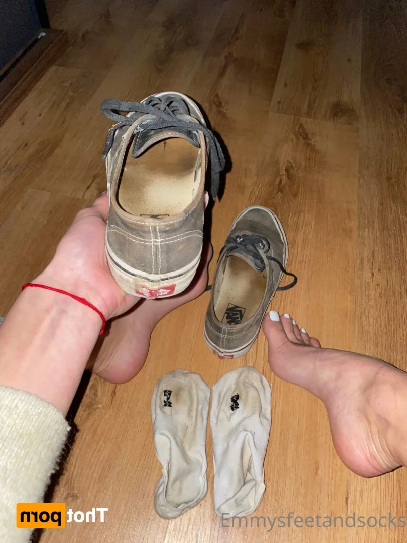 Emmysfeetandsocks [ emmyfeetandsocks ] Onlyfans leaked photo 14427892 on Hotleaks.tv
