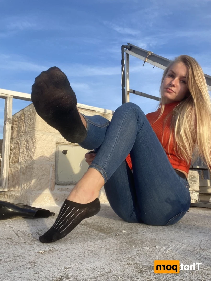 Emmysfeetandsocks [ emmyfeetandsocks ] Onlyfans leaked photo 14558966