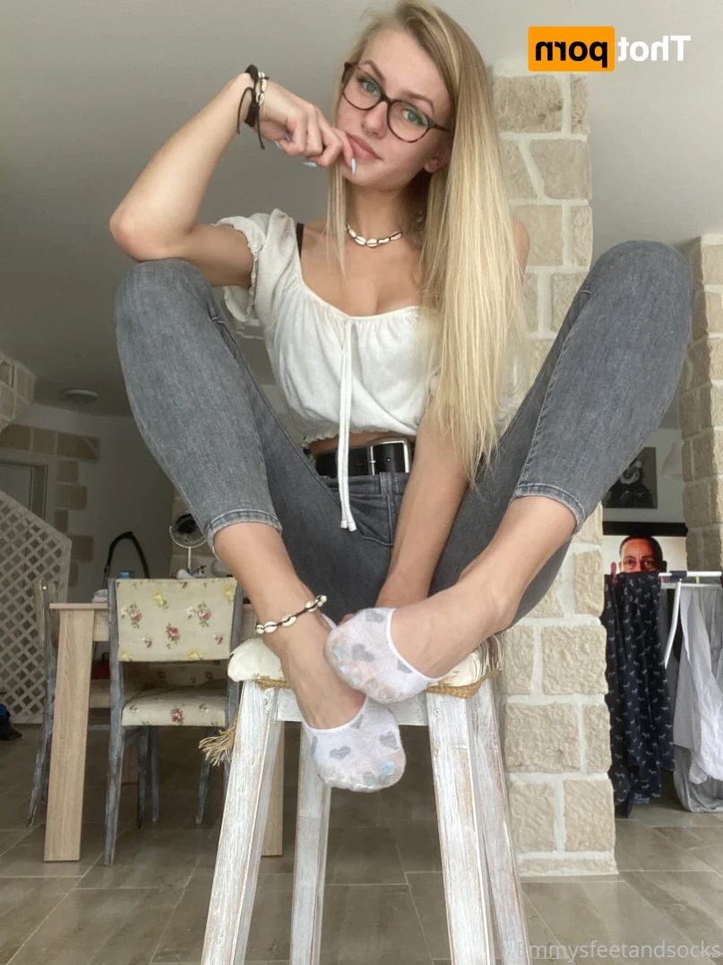 Emmysfeetandsocks [ emmyfeetandsocks ] Onlyfans leaked photo 14740013 on Hotleaks.tv