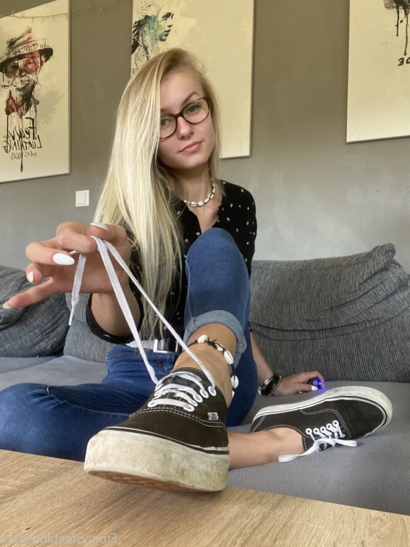 Emmysfeetandsocks [ emmyfeetandsocks ] Onlyfans leaked photo 14927384 on Hotleaks.tv