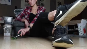 Emmysfeetandsocks [ emmyfeetandsocks ] Onlyfans leaked video 14961945 on Hotleaks.tv