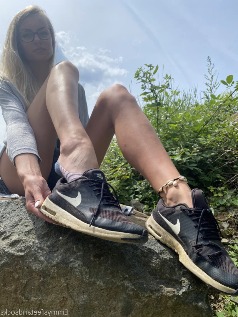 Emmysfeetandsocks [ emmyfeetandsocks ] Onlyfans leaked photo 15754700 on Hotleaks.tv