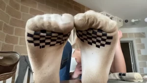 Emmysfeetandsocks [ emmyfeetandsocks ] Onlyfans leaked video 16195799 on Hotleaks.tv