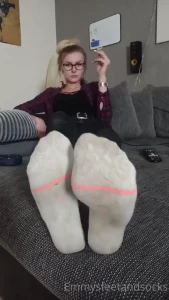 Emmysfeetandsocks [ emmyfeetandsocks ] Onlyfans leaked video 16195839 on Hotleaks.tv
