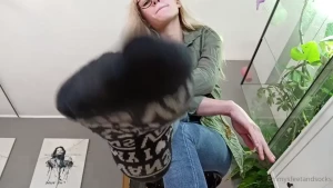 Emmysfeetandsocks [ emmyfeetandsocks ] Onlyfans leaked video 16195908 on Hotleaks.tv