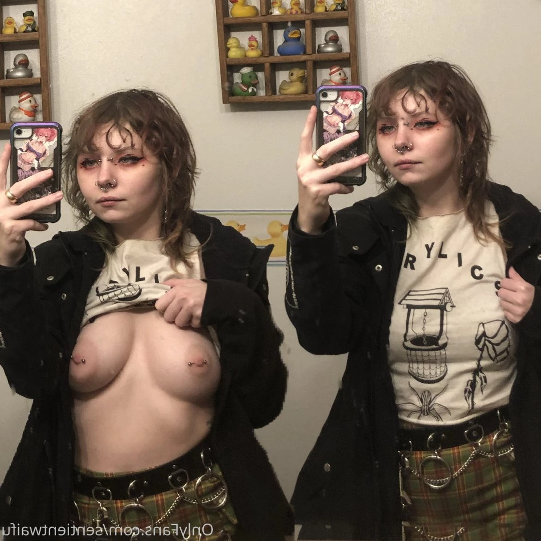 Sentient Waifu ^-^ [ sentientwaifu ] Onlyfans leaked photo 2750253 on Hotleaks.tv