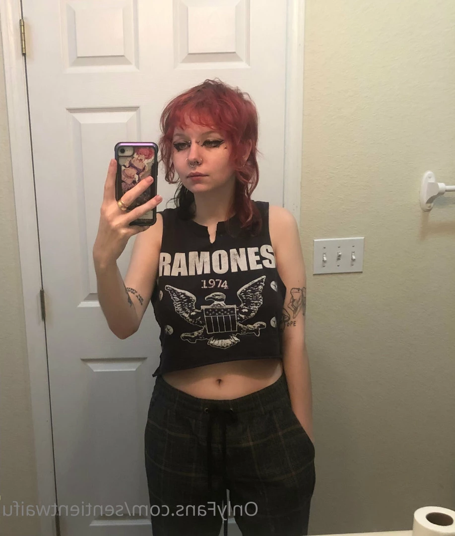 Sentient Waifu ^-^ [ sentientwaifu ] Onlyfans leaked photo 5686003 on Hotleaks.tv