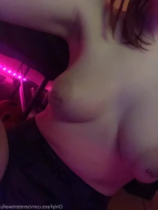 5686190