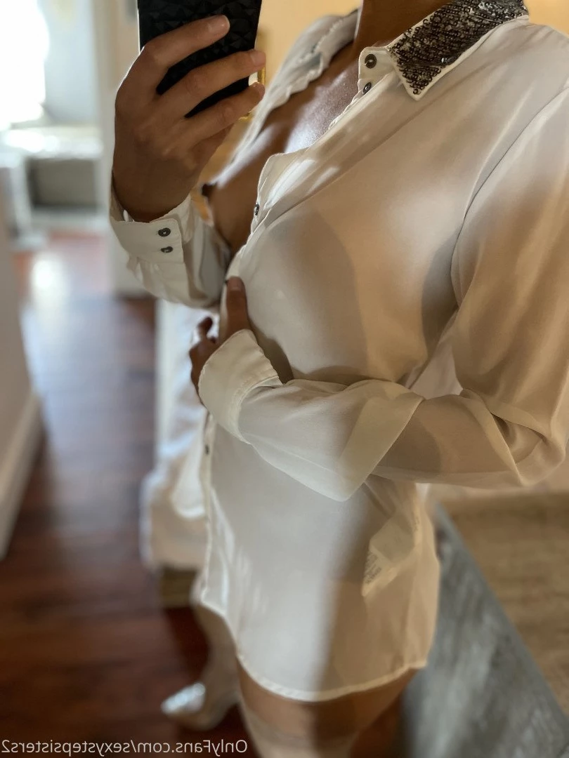 𝟮 𝗡𝗔𝗞𝗘𝗗 𝗦𝗜𝗦𝗧𝗘𝗥𝗦 👭 [ sexystepsisters2 ] Onlyfans leaked photo 2757563 on Hotleaks.tv