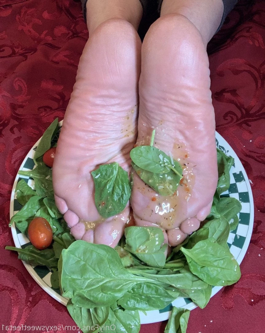 sexysweetfeetana [ sexysweetfeeta1 ] Onlyfans leaked photo 2720628 on Hotleaks.tv