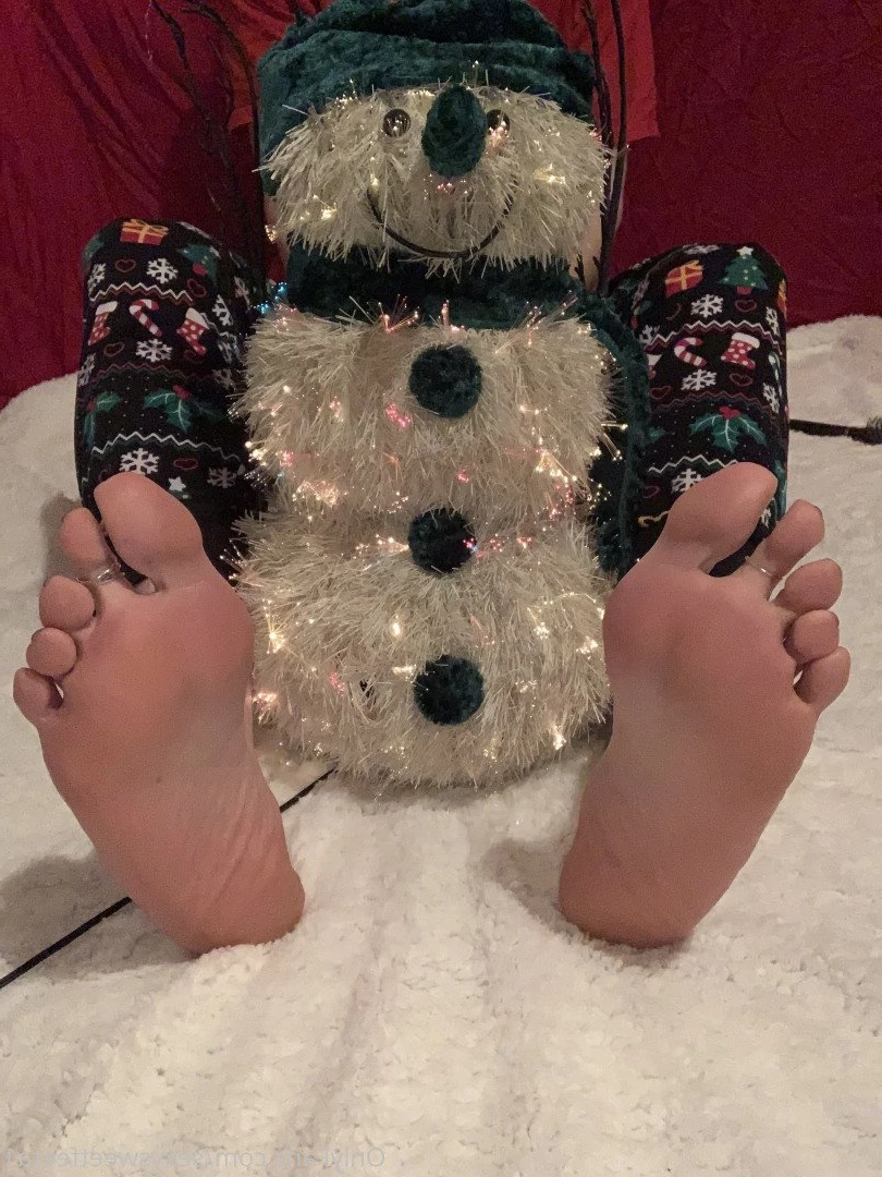 sexysweetfeetana [ sexysweetfeeta1 ] Onlyfans leaked photo 2720783 on Hotleaks.tv