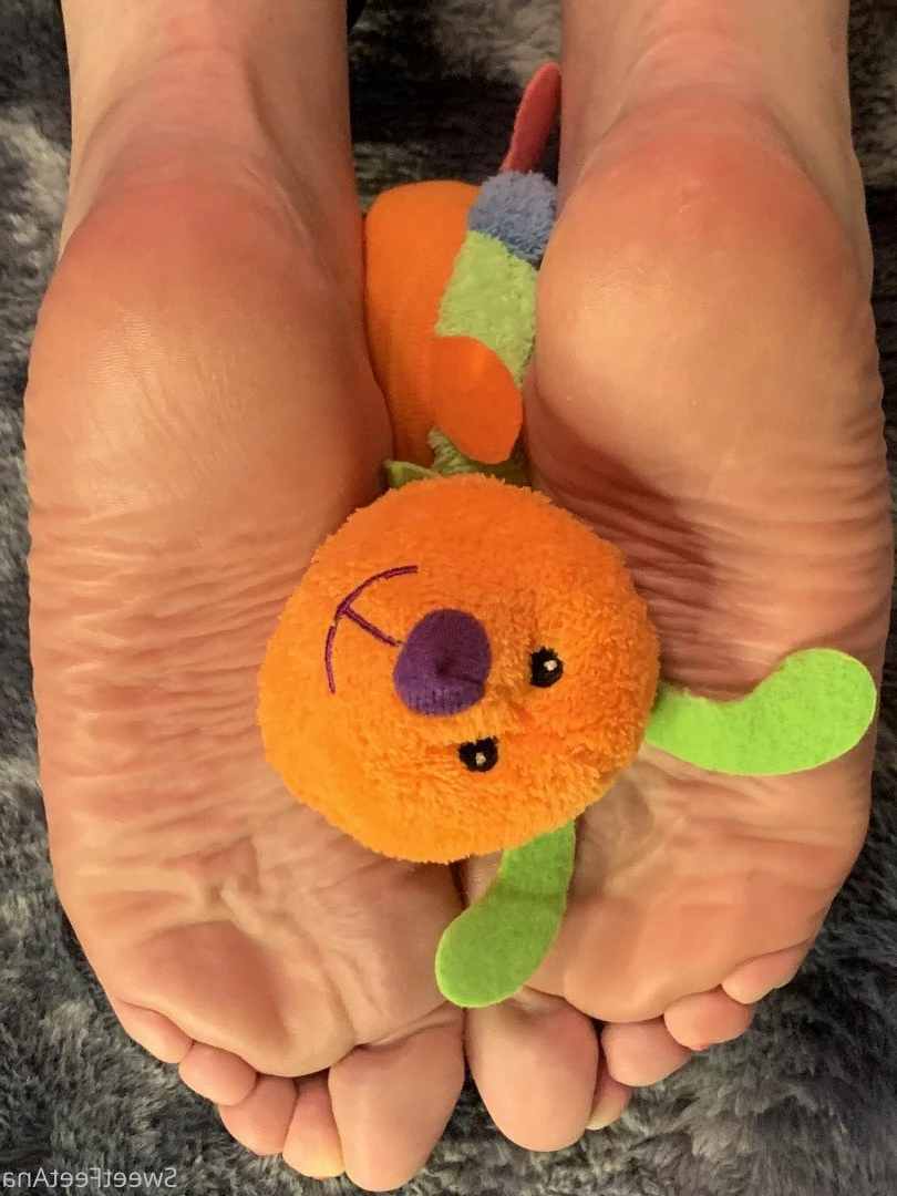 sexysweetfeetana [ sexysweetfeeta1 ] Onlyfans leaked photo 2721014 on Hotleaks.tv