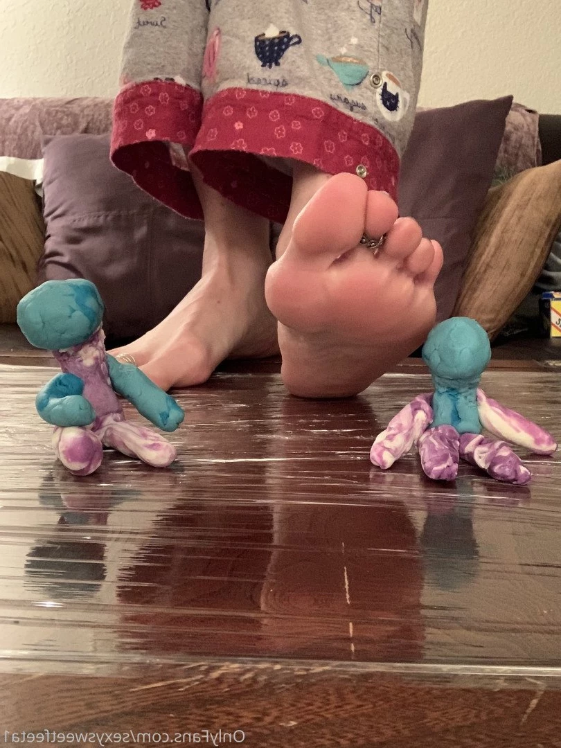 sexysweetfeetana [ sexysweetfeeta1 ] Onlyfans leaked photo 2721293 on Hotleaks.tv