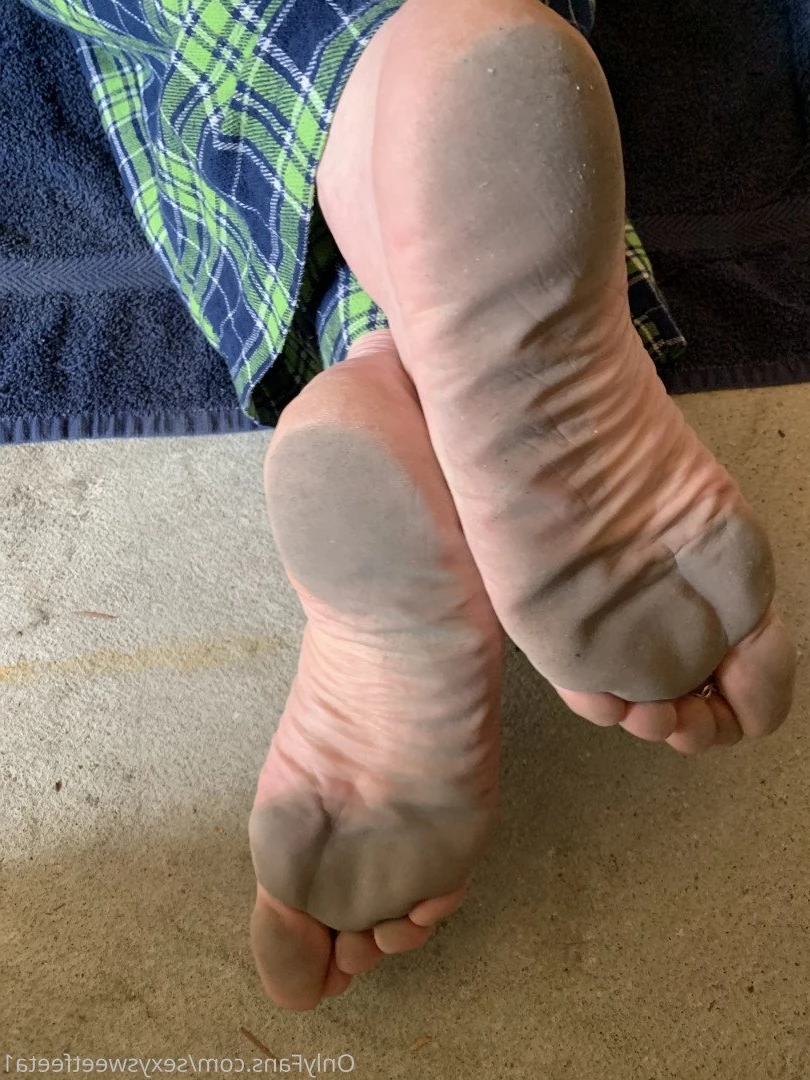 sexysweetfeetana [ sexysweetfeeta1 ] Onlyfans leaked photo 2721845 on Hotleaks.tv