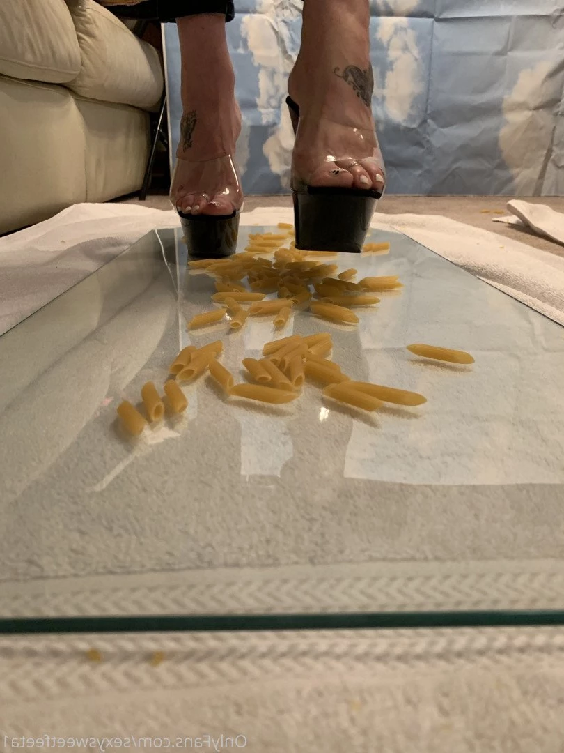sexysweetfeetana [ sexysweetfeeta1 ] Onlyfans leaked photo 2722284 on Hotleaks.tv