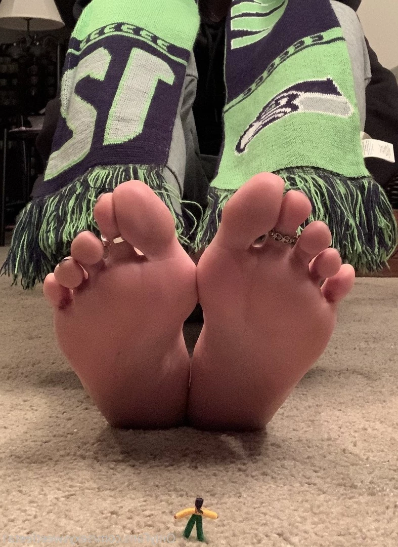 sexysweetfeetana [ sexysweetfeeta1 ] Onlyfans leaked photo 2722684 on Hotleaks.tv