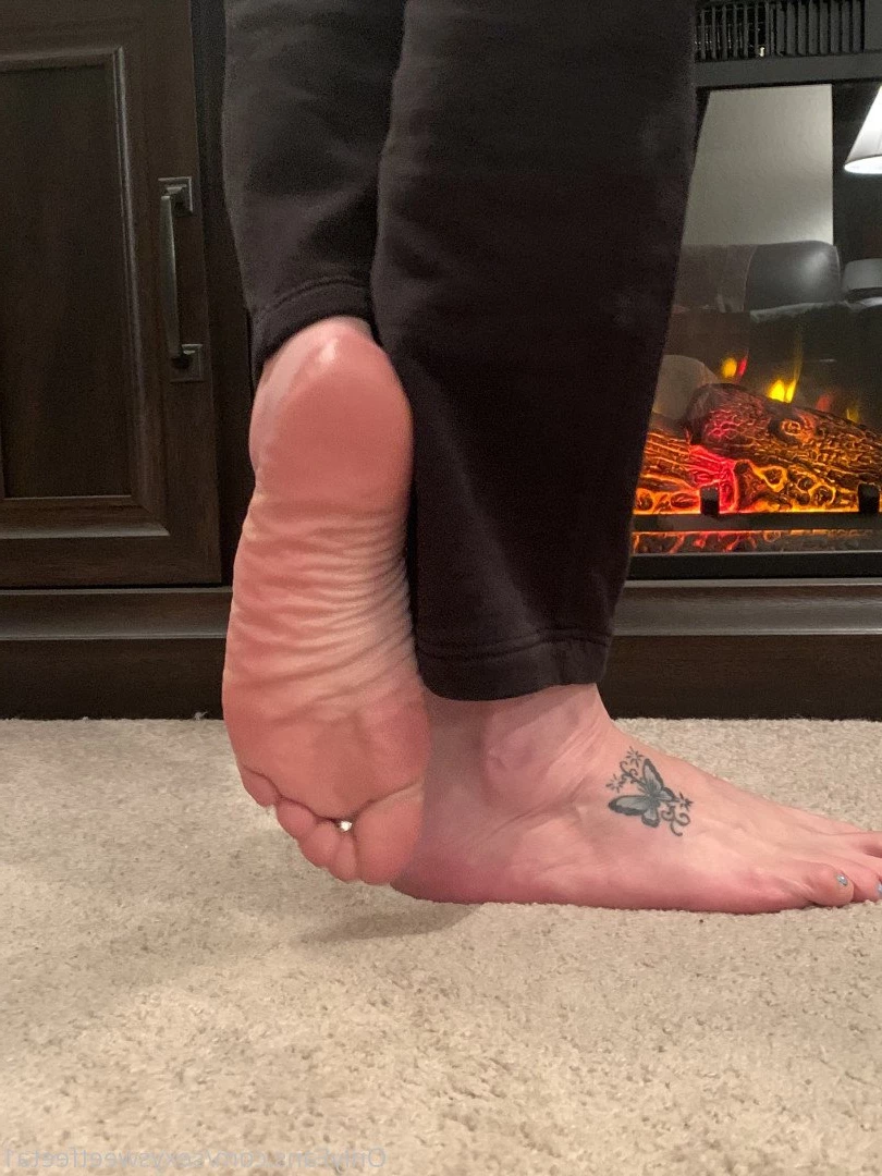 sexysweetfeetana [ sexysweetfeeta1 ] Onlyfans leaked photo 2722791 on Hotleaks.tv