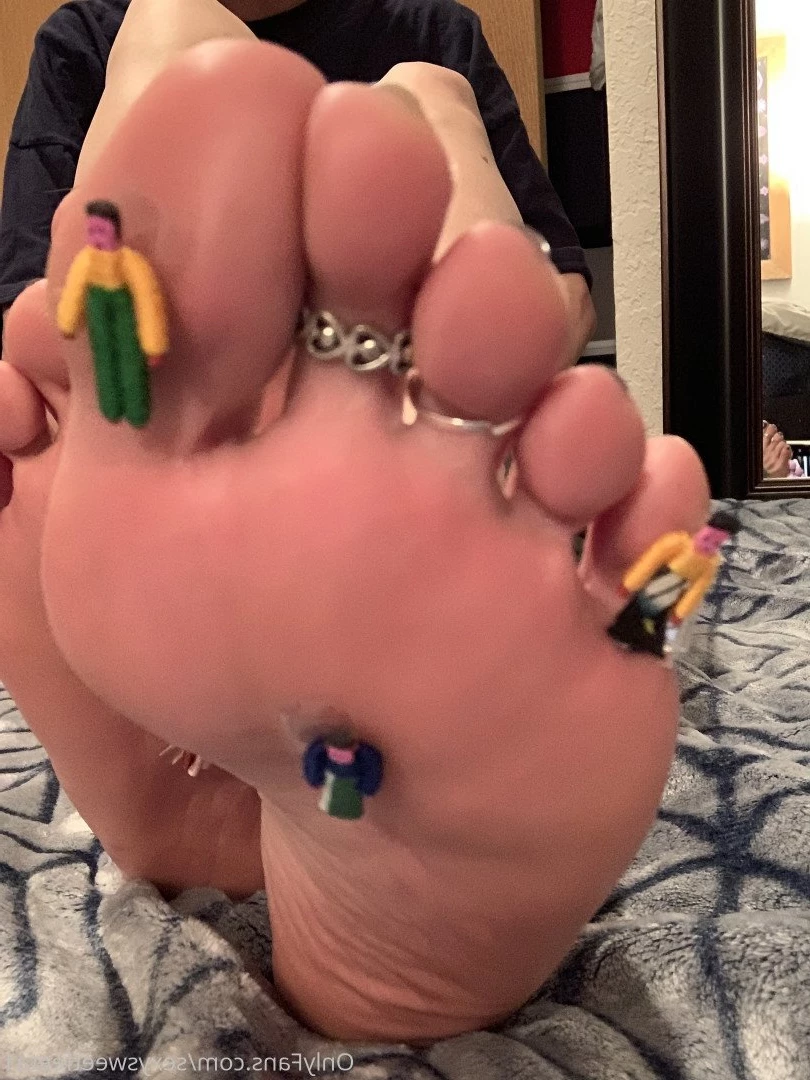 sexysweetfeetana [ sexysweetfeeta1 ] Onlyfans leaked photo 2723092 on Hotleaks.tv
