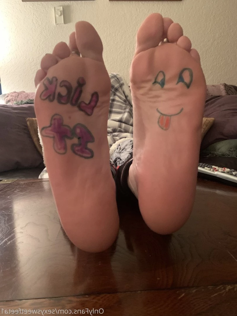sexysweetfeetana [ sexysweetfeeta1 ] Onlyfans leaked photo 2723114 on Hotleaks.tv