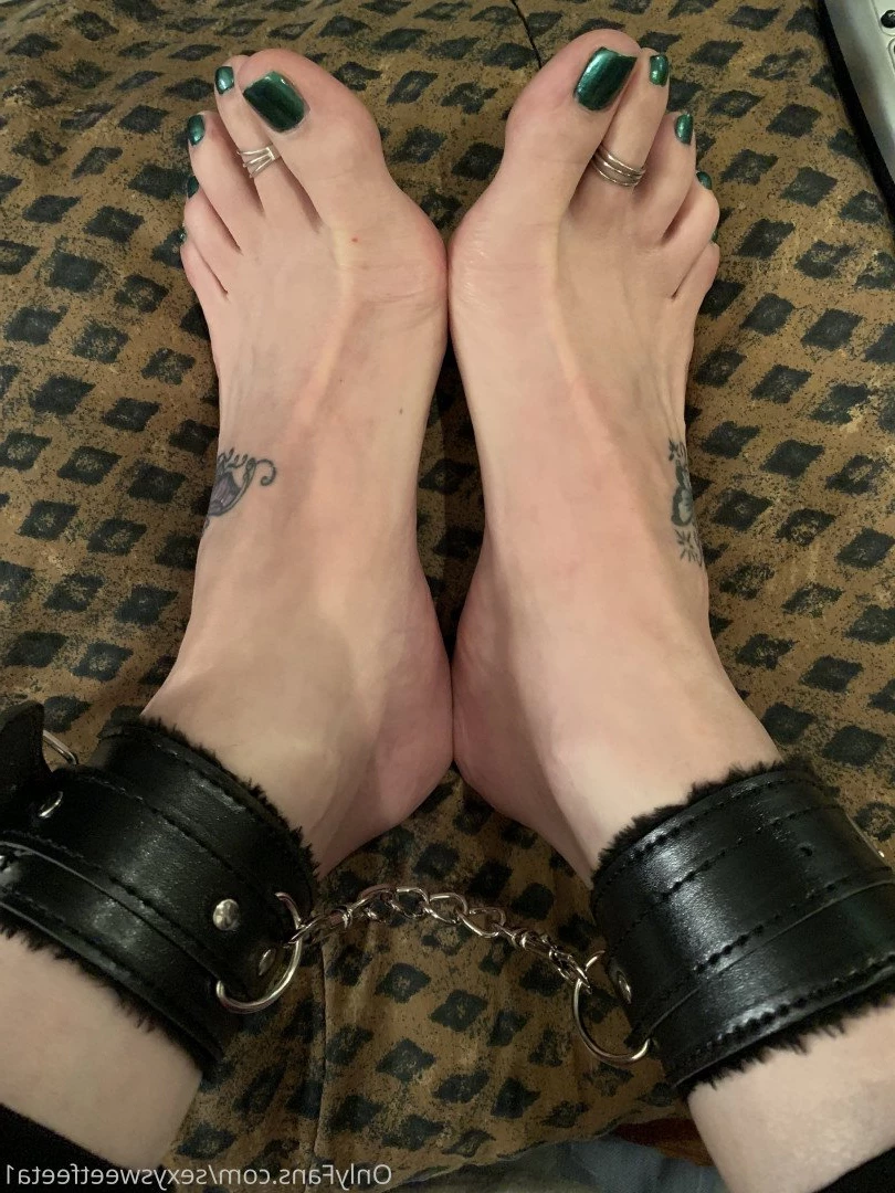 sexysweetfeetana [ sexysweetfeeta1 ] Onlyfans leaked photo 2723220 on Hotleaks.tv