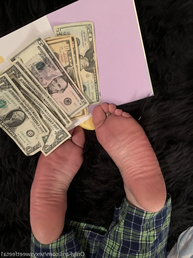 sexysweetfeetana [ sexysweetfeeta1 ] Onlyfans leaked photo 2723251 on Hotleaks.tv