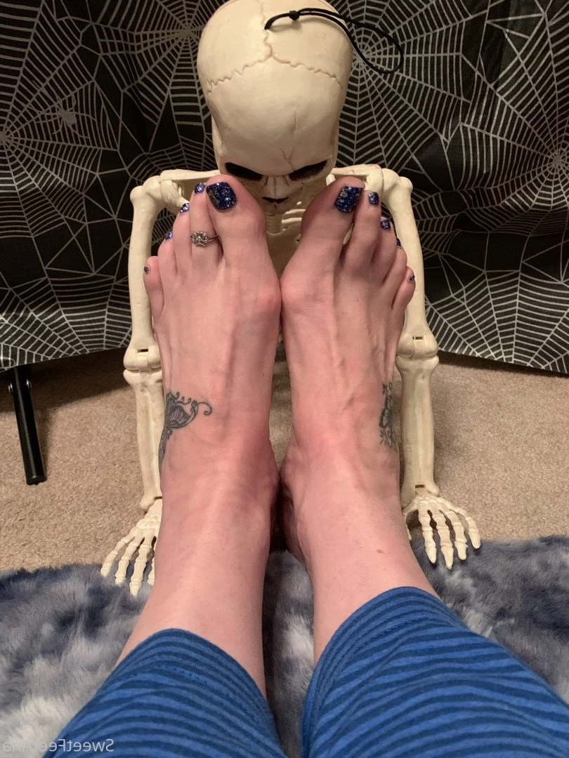 sexysweetfeetana [ sexysweetfeeta1 ] Onlyfans leaked photo 2723259 on Hotleaks.tv