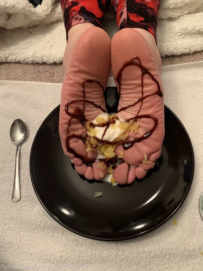sexysweetfeetana [ sexysweetfeeta1 ] Onlyfans leaked photo 2723513 on Hotleaks.tv