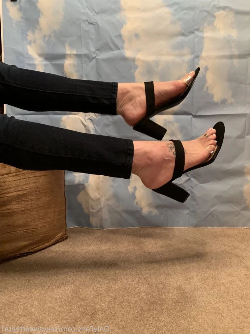 sexysweetfeetana [ sexysweetfeeta1 ] Onlyfans leaked photo 2723960 on Hotleaks.tv