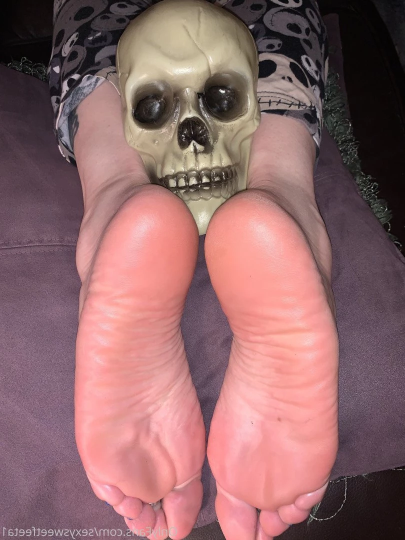 sexysweetfeetana [ sexysweetfeeta1 ] Onlyfans leaked photo 2724070 on Hotleaks.tv