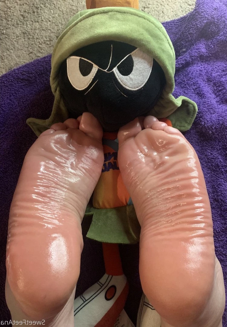 sexysweetfeetana [ sexysweetfeeta1 ] Onlyfans leaked photo 2724612 on Hotleaks.tv
