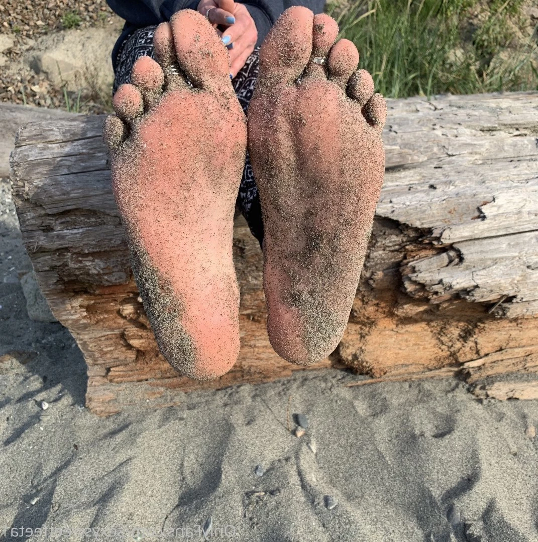 sexysweetfeetana [ sexysweetfeeta1 ] Onlyfans leaked photo 2724760 on Hotleaks.tv