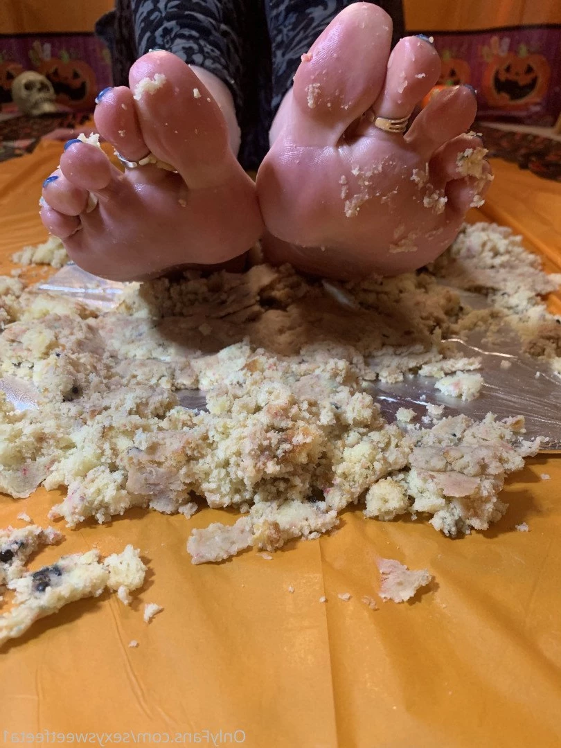 sexysweetfeetana [ sexysweetfeeta1 ] Onlyfans leaked photo 2725372 on Hotleaks.tv