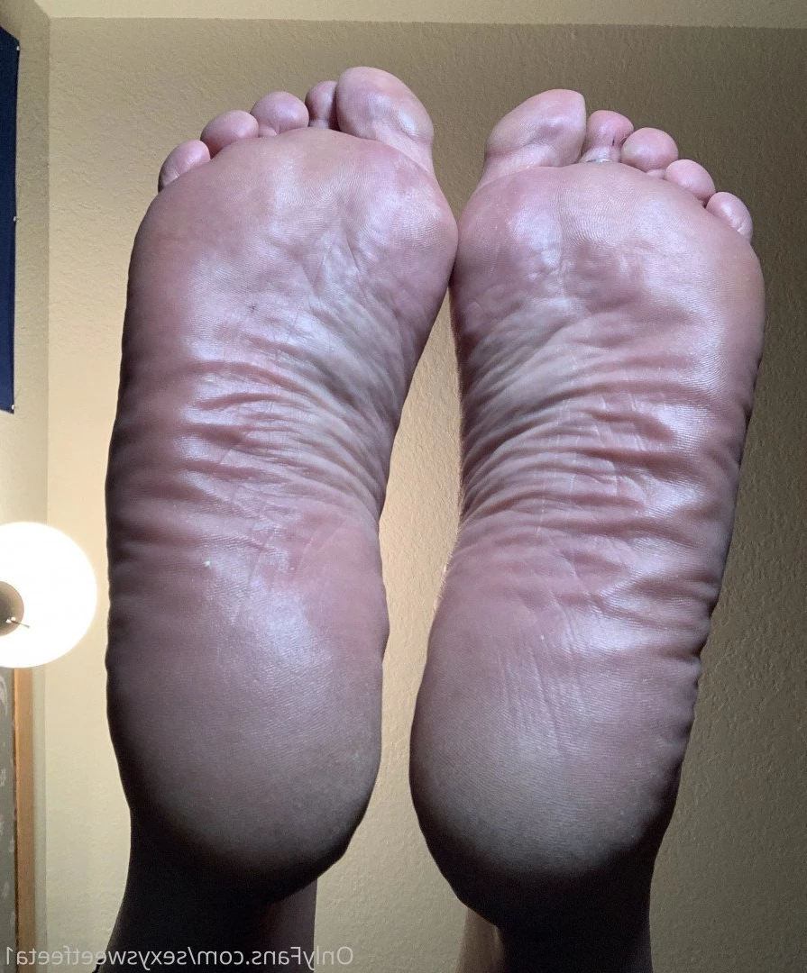 sexysweetfeetana [ sexysweetfeeta1 ] Onlyfans leaked photo 2725791 on Hotleaks.tv