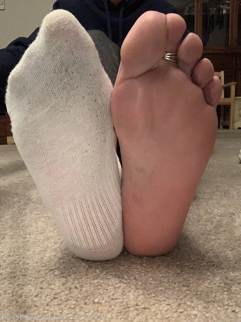 sexysweetfeetana [ sexysweetfeeta1 ] Onlyfans leaked photo 2726408 on Hotleaks.tv