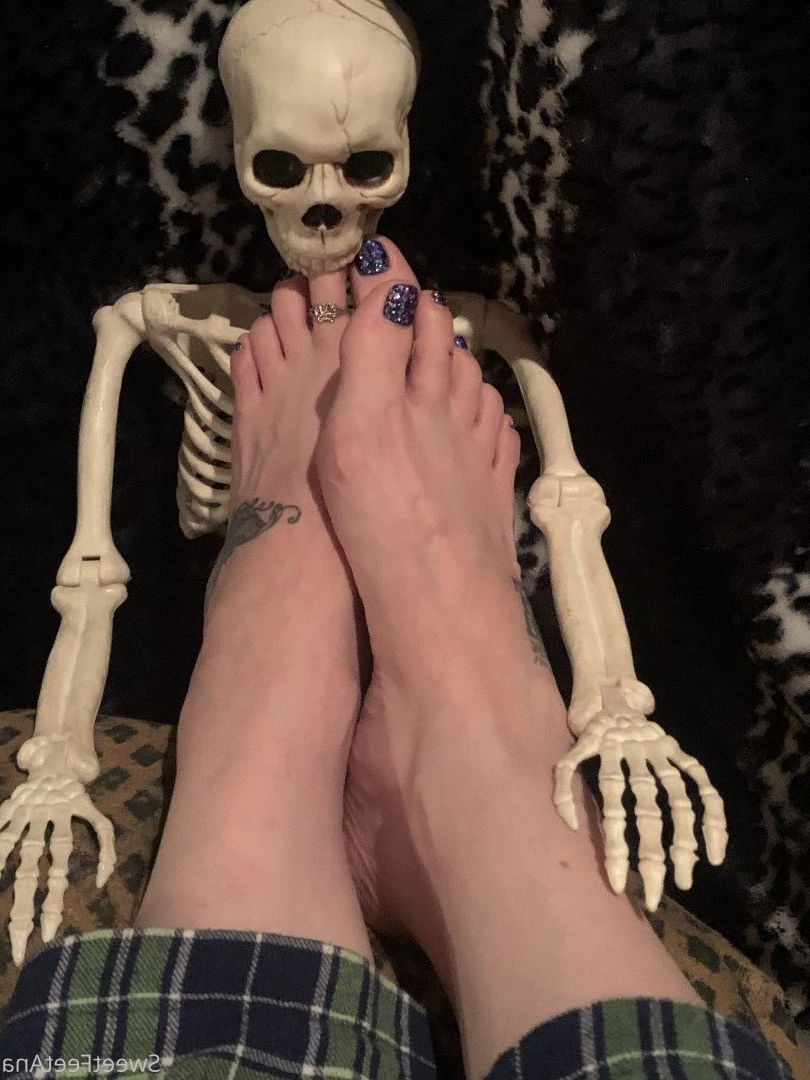sexysweetfeetana [ sexysweetfeeta1 ] Onlyfans leaked photo 2727145 on Hotleaks.tv