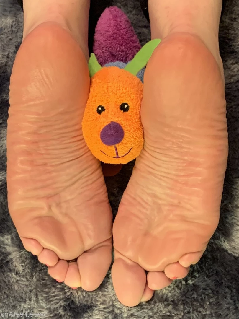 sexysweetfeetana [ sexysweetfeeta1 ] Onlyfans leaked photo 2727234 on Hotleaks.tv