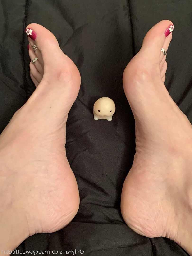 sexysweetfeetana [ sexysweetfeeta1 ] Onlyfans leaked photo 2727363 on Hotleaks.tv