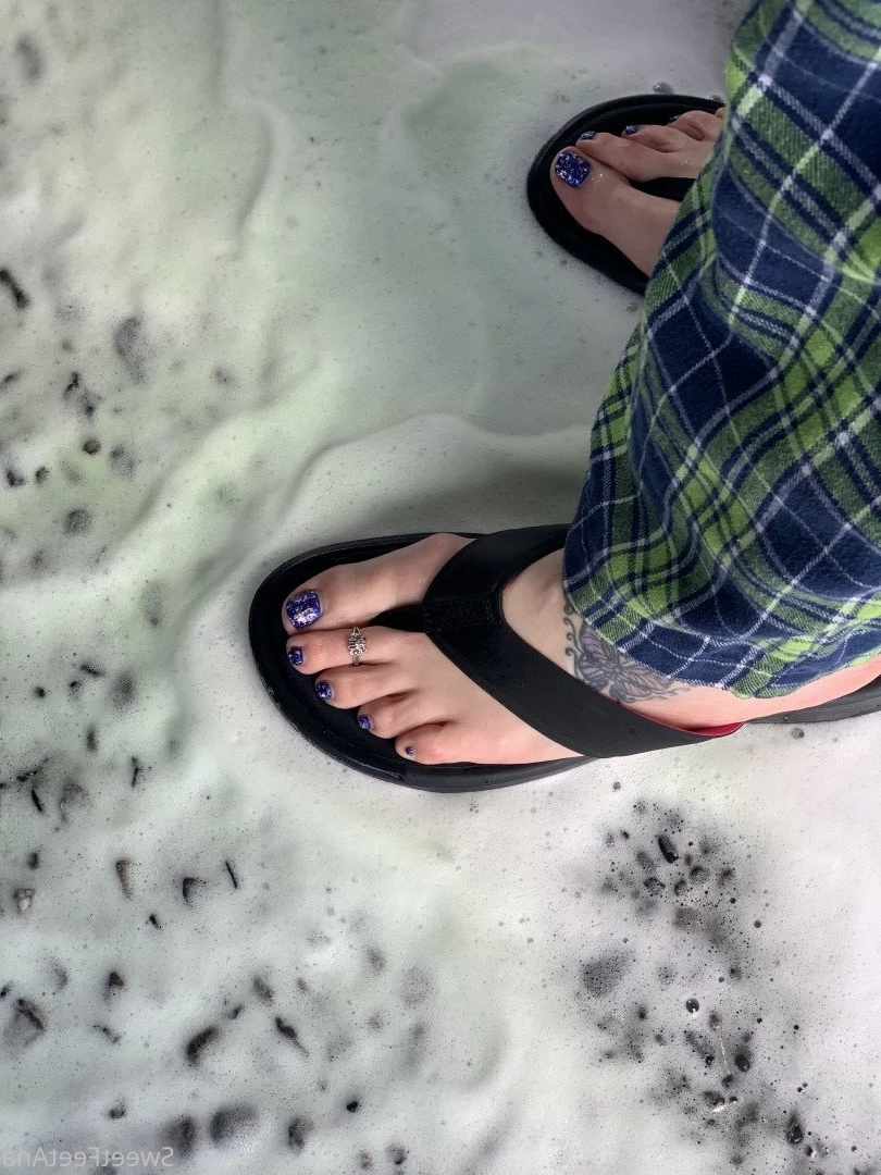 sexysweetfeetana [ sexysweetfeeta1 ] Onlyfans leaked photo 2727385 on Hotleaks.tv