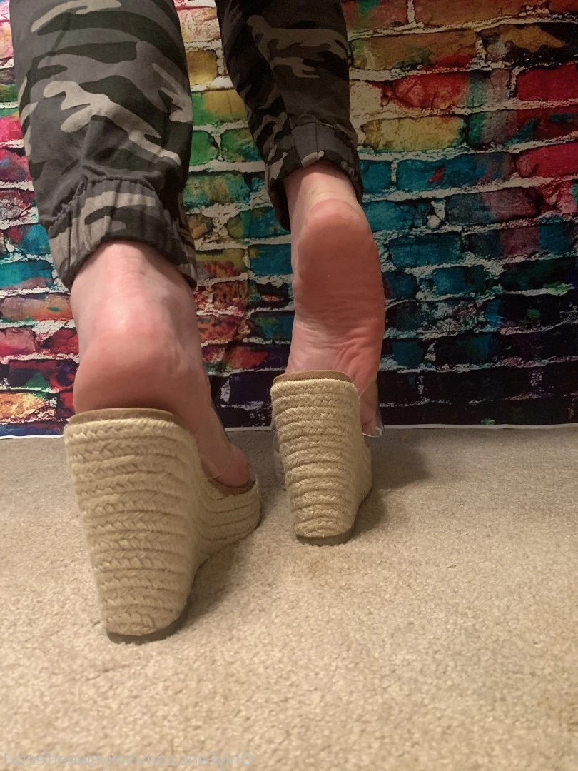 sexysweetfeetana [ sexysweetfeeta1 ] Onlyfans leaked photo 2727688 on Hotleaks.tv