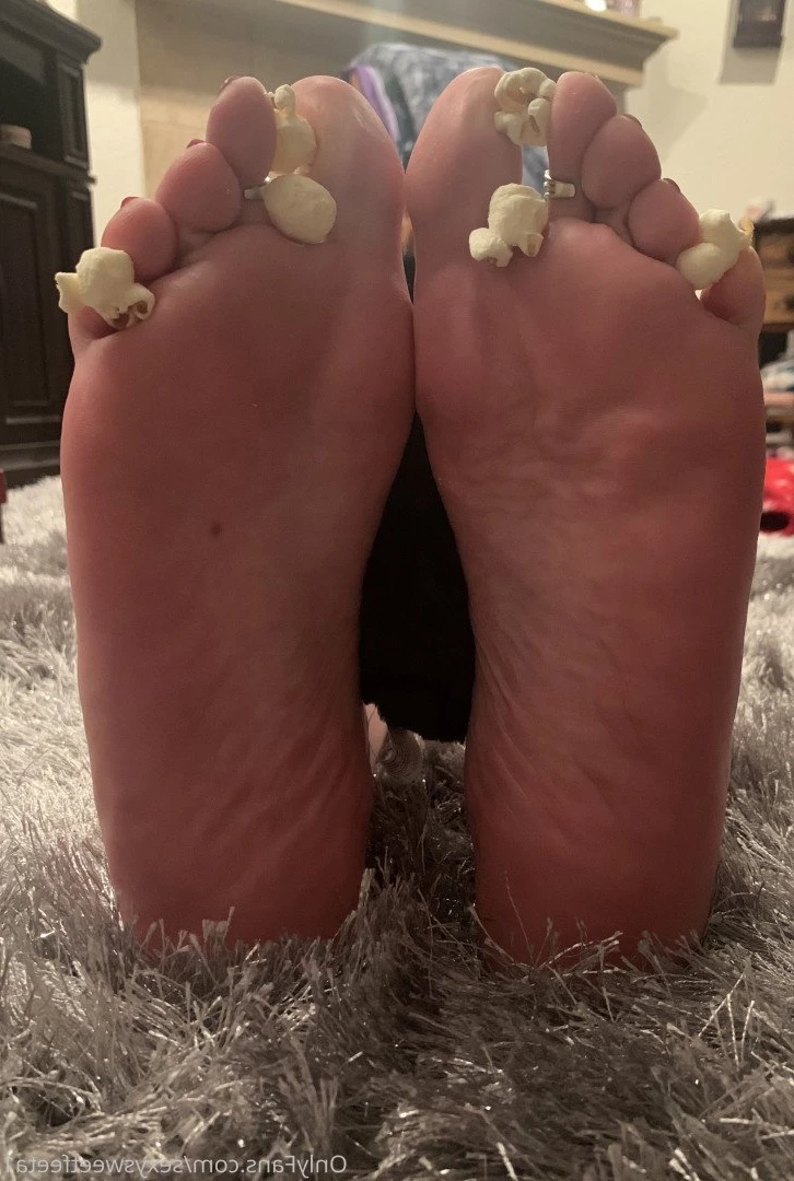 sexysweetfeetana [ sexysweetfeeta1 ] Onlyfans leaked photo 2728221 on Hotleaks.tv