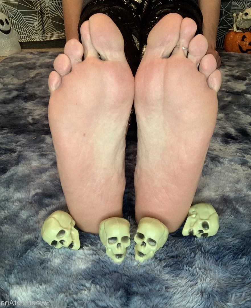 sexysweetfeetana [ sexysweetfeeta1 ] Onlyfans leaked photo 2728379 on Hotleaks.tv