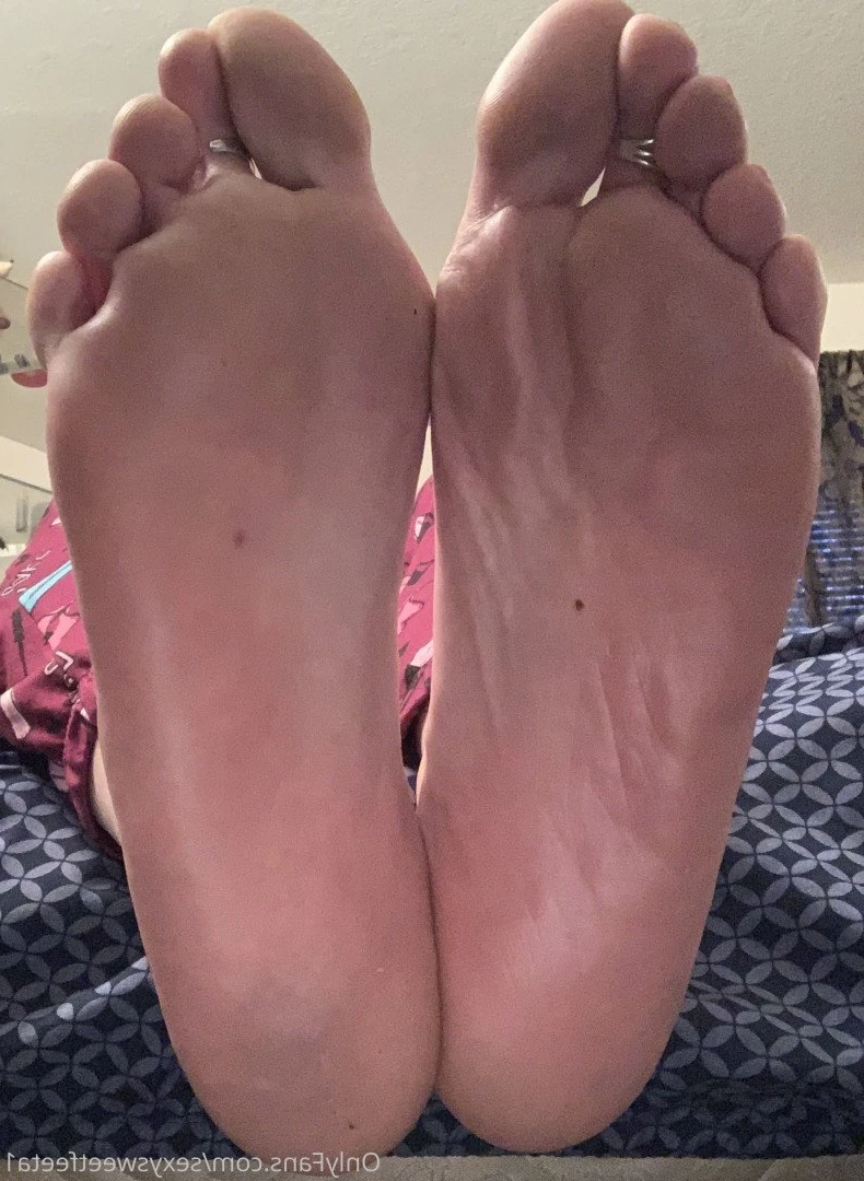 sexysweetfeetana [ sexysweetfeeta1 ] Onlyfans leaked photo 2728513 on Hotleaks.tv